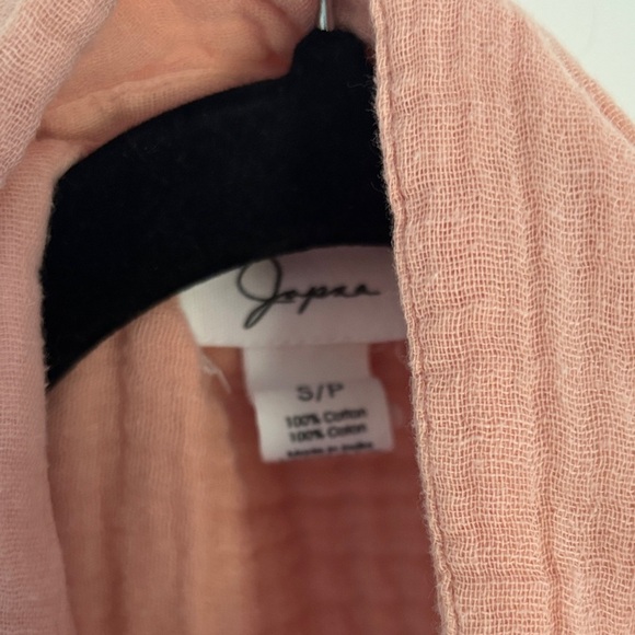 Japna Women's Coral Button-Down Shirt - Picture 2 of 10